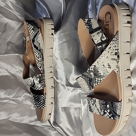 Circus by Sam Edelman Reptile Print Sandals Size 8 1/2 - Picture 5 of 7